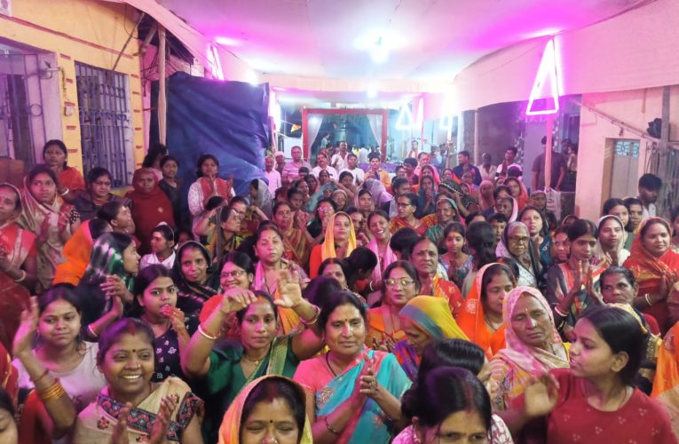 केन्दुआ बाजार में पूज्य श्री सुरेन्द्र हरिदास जी महाराज के सानिध्य में श्रीमद्भागवत कथा का तृतीय दिवस 